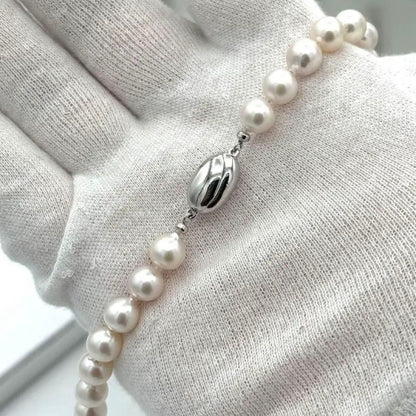 Pearl Akoya Pearl Necklace with 8.0-8.5mm pearls measuring 80cm length and silver clasp