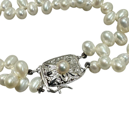 Mikimoto 925 silver necklace and bracelet set featuring freshwater pearls with 40 cm necklace and 17 cm bracelet