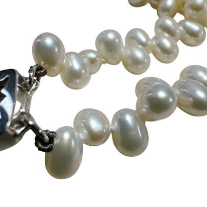 Mikimoto 925 silver necklace and bracelet set featuring freshwater pearls with 40 cm necklace and 17 cm bracelet