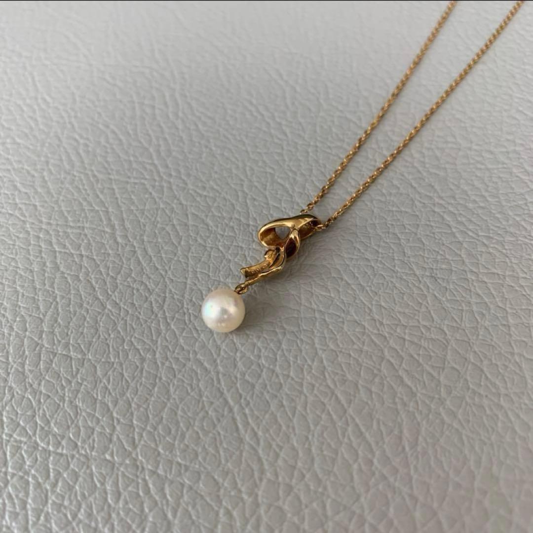 Mikimoto K18 gold pearl necklace with matching pearl pendant approximately 40cm long