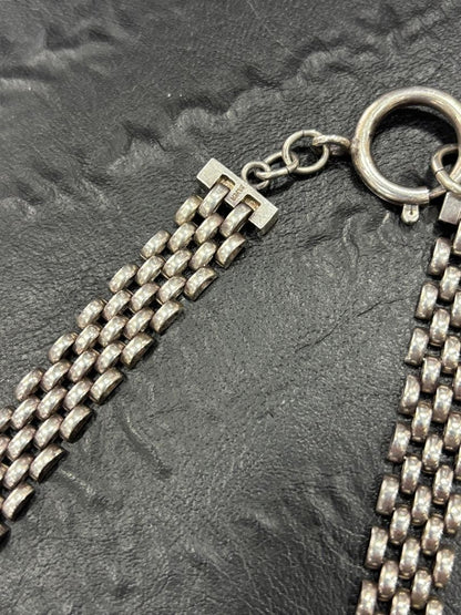 Close-up of Agate Agat Super Rare Silver Necklace weighing 42.2g with approx. 30cm length