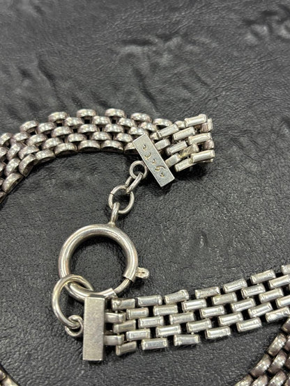 Close-up of Agate Agat Super Rare Silver Necklace weighing 42.2g with approx. 30cm length