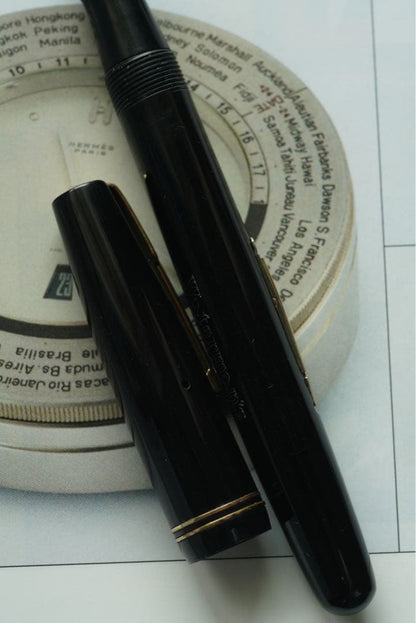 Vintage 1940s Waterman Commando fountain pen made of celluloid with repaired cap crack