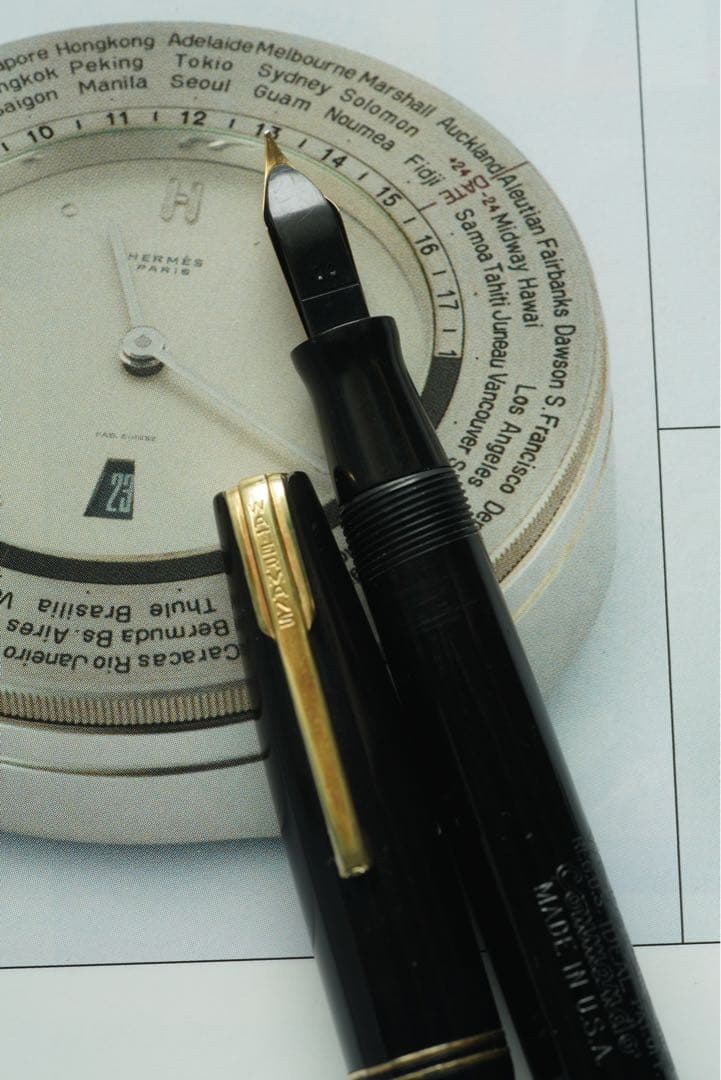 Vintage 1940s Waterman Commando fountain pen made of celluloid with repaired cap crack
