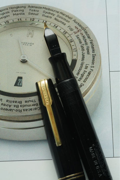 Vintage 1940s Waterman Commando fountain pen made of celluloid with repaired cap crack