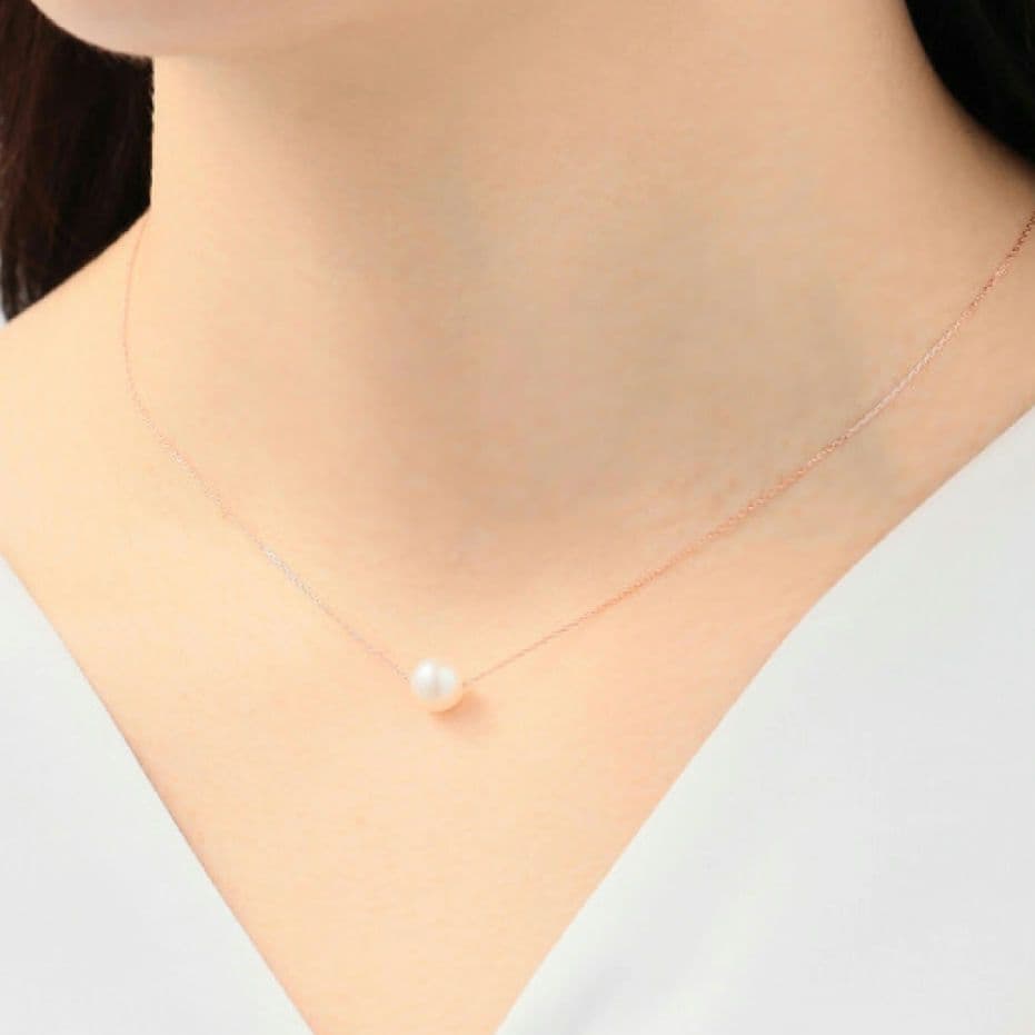 Akoya Pearl Blue Bloom necklace with 0.7–0.75 cm pearls and K10 yellow gold chain