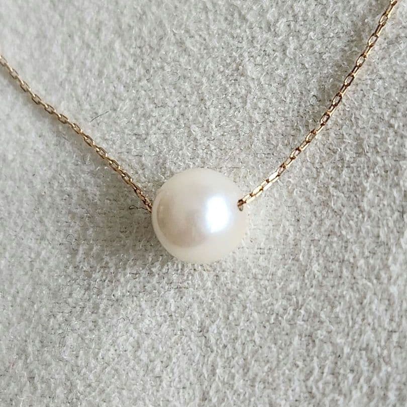 Akoya Pearl Blue Bloom necklace with 0.7–0.75 cm pearls and K10 yellow gold chain