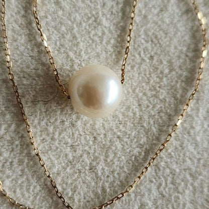 Akoya Pearl Blue Bloom necklace with 0.7–0.75 cm pearls and K10 yellow gold chain