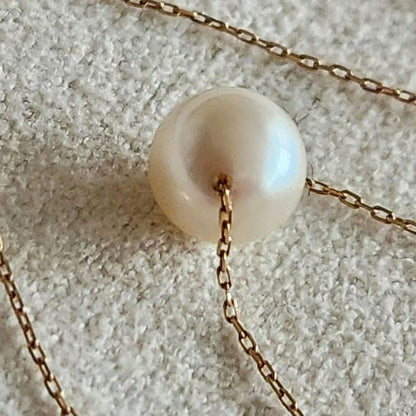 Akoya Pearl Blue Bloom necklace with 0.7–0.75 cm pearls and K10 yellow gold chain