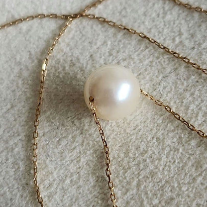 Akoya Pearl Blue Bloom necklace with 0.7–0.75 cm pearls and K10 yellow gold chain