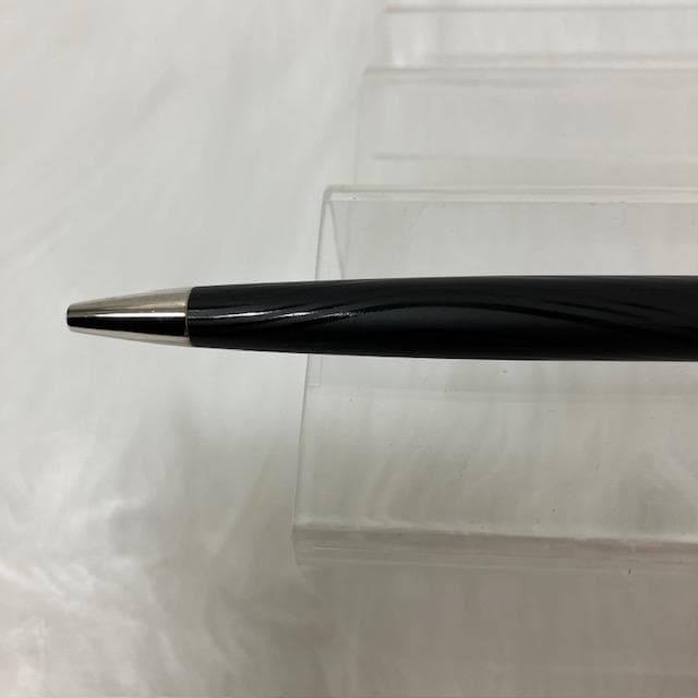 Waterman Paris black and silver ballpoint pen with 13 cm body length and sleek high-grade finish