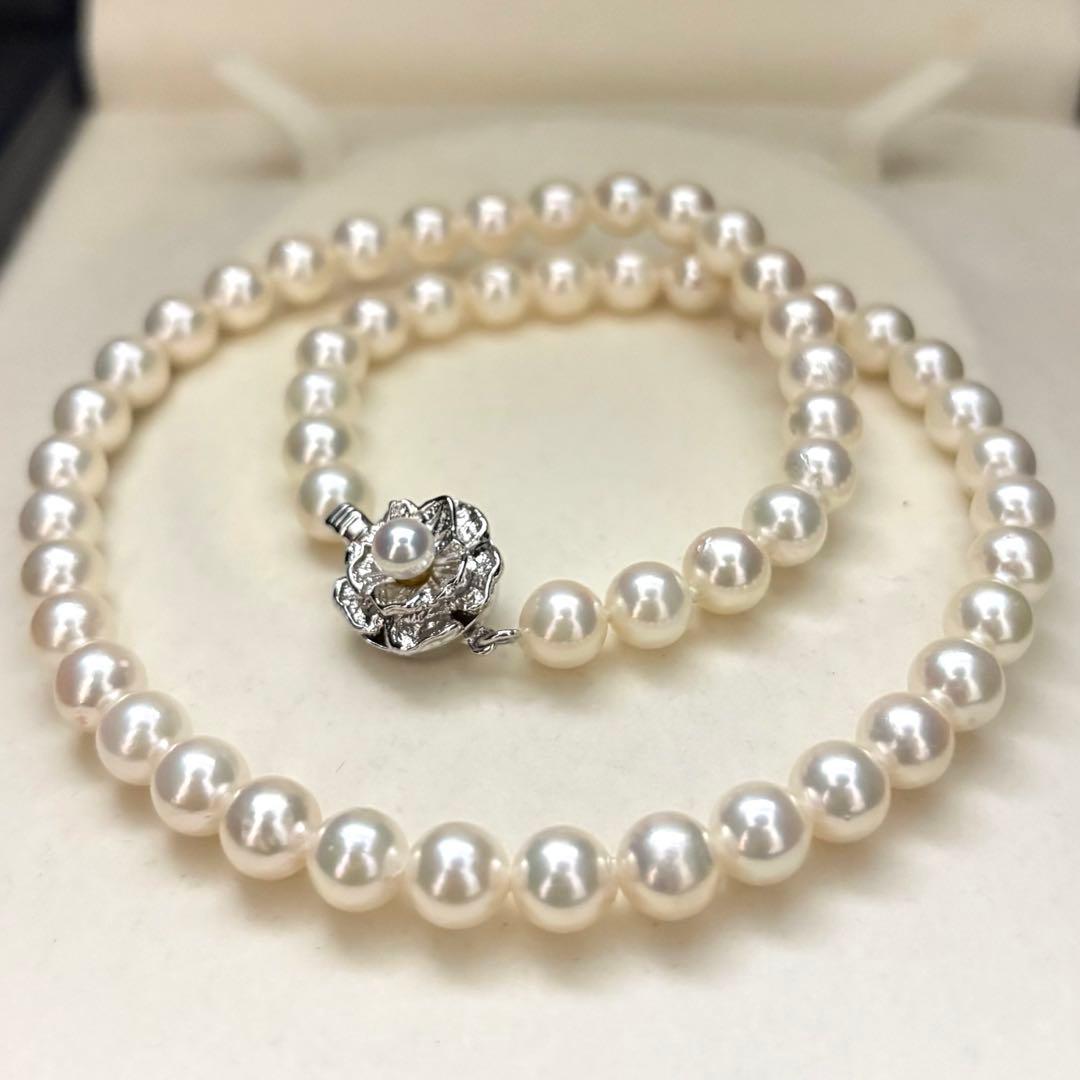 Aого white pearl necklace with 7.0-7.5mm pearls, 43cm length, weighing 33.1 grams