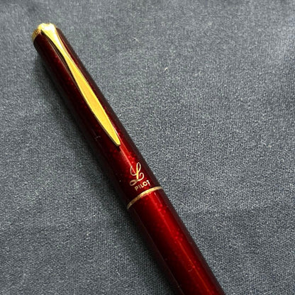 Showa Retro PILOT Pilot L Fountain Pen in red with 14K gold and gold-colored clip