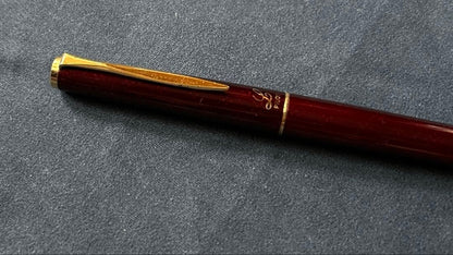 Showa Retro PILOT Pilot L Fountain Pen in red with 14K gold and gold-colored clip