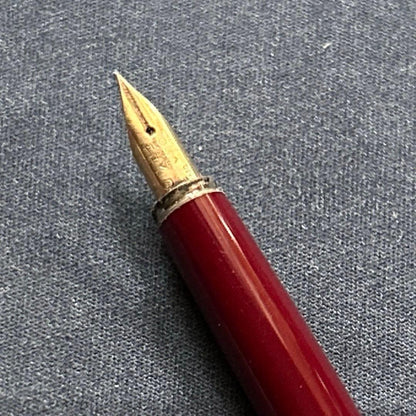 Showa Retro PILOT Pilot L Fountain Pen in red with 14K gold and gold-colored clip