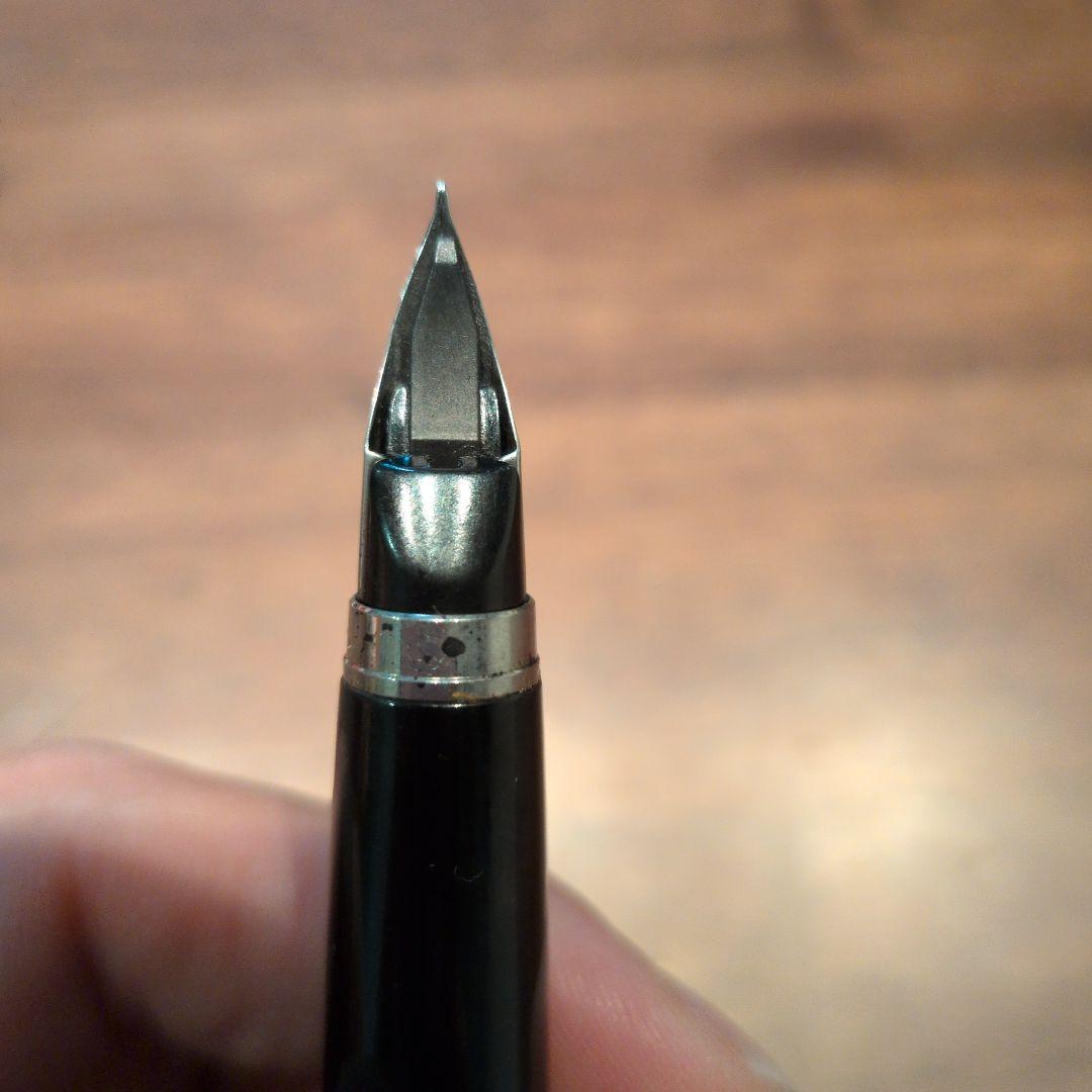 Pilot Volex Fountain Pen with fine stainless steel tip in original case, manufactured January 1979