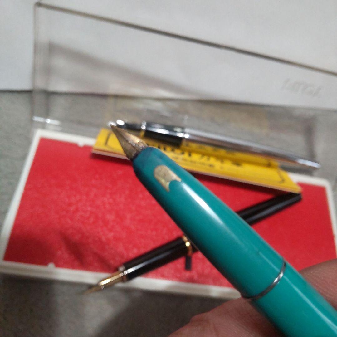 PILOT fountain pen 3-piece set in black, turquoise, and silver with gold-plated 14K decorative nibs and instruction manual
