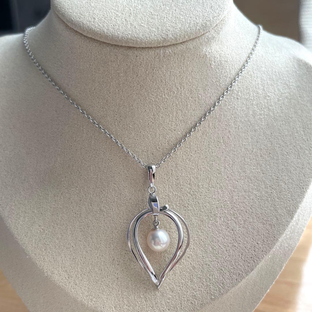 MIKIMOTO PEARL ISLAND Necklace #3b with 40 cm length displayed on a white background