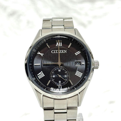 Citizen COLLECTION V157-0BX0 Solar Men's Watch — Japanese