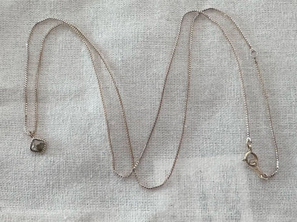 agete K10YG necklace made of yellow gold with 50 cm chain length displayed on white background