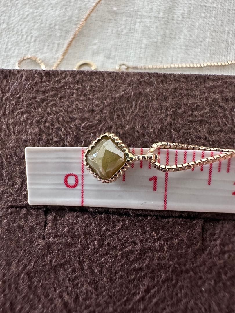 agete K10YG necklace made of yellow gold with 50 cm chain length displayed on white background