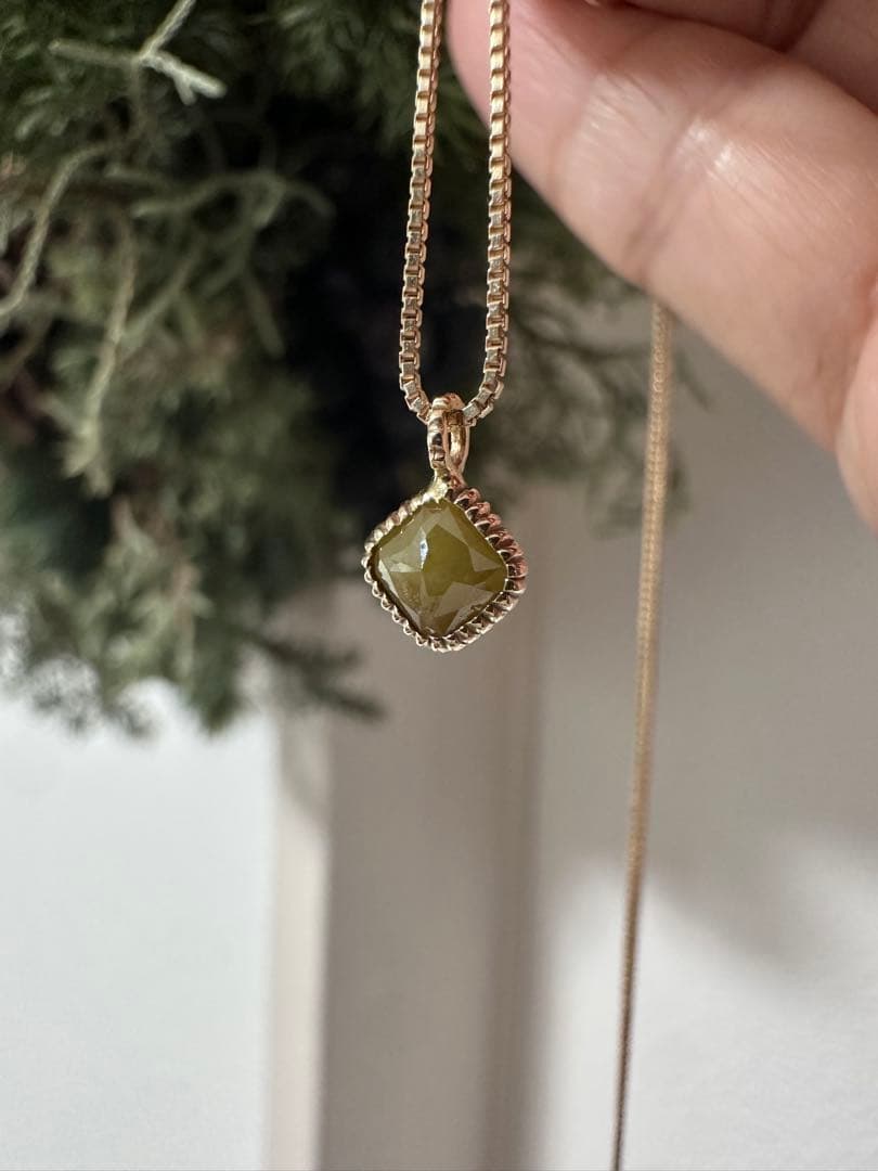 agete K10YG necklace made of yellow gold with 50 cm chain length displayed on white background