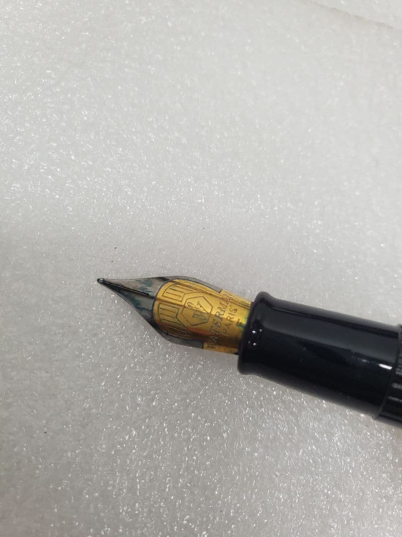 WATERMAN fountain pen and ballpoint pen set with stained and scratched case