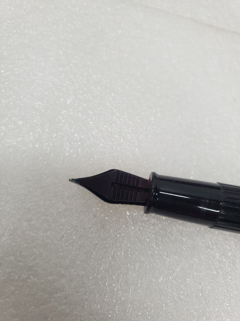 WATERMAN fountain pen and ballpoint pen set with stained and scratched case