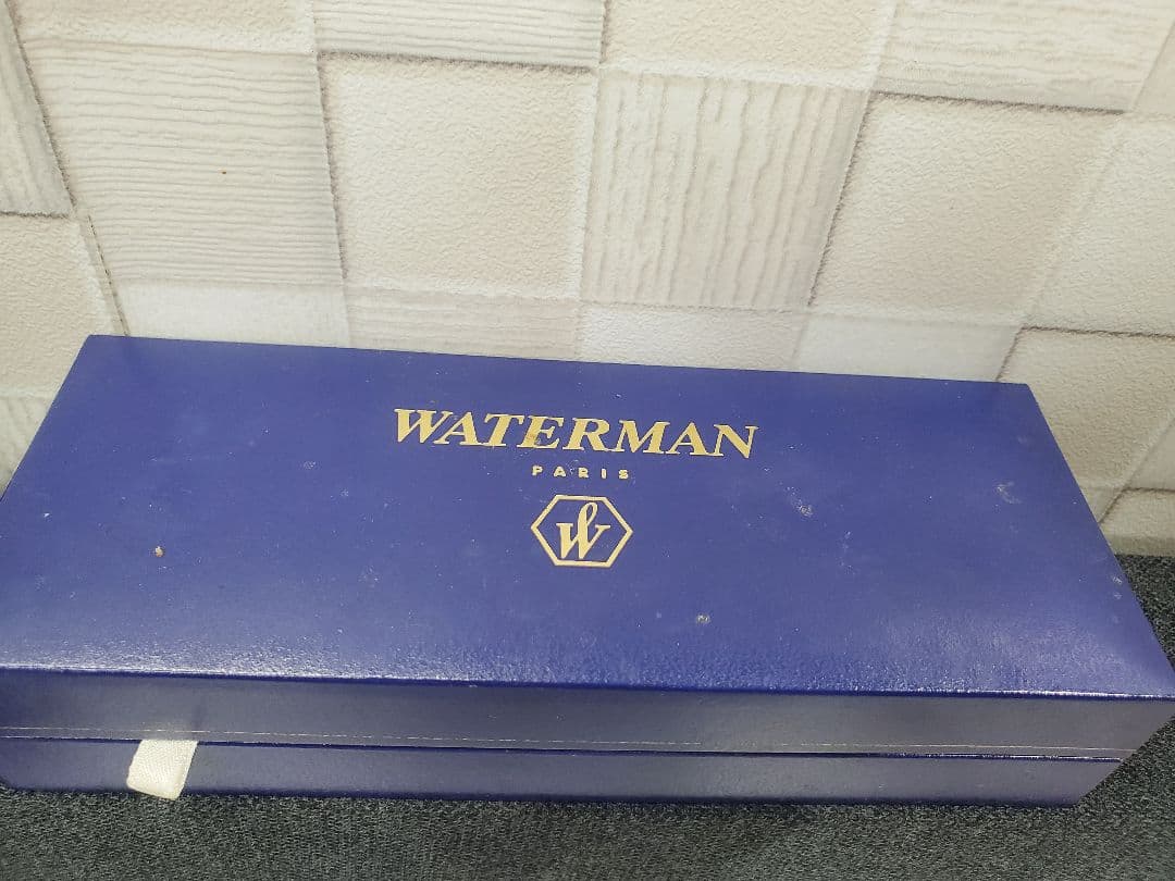 WATERMAN fountain pen and ballpoint pen set with stained and scratched case