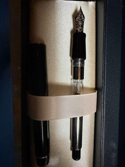 Unused PILOT Heritage 91 EF fountain pen with fine nib displayed on white background