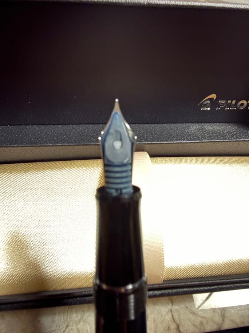 Unused PILOT Heritage 91 EF fountain pen with fine nib displayed on white background