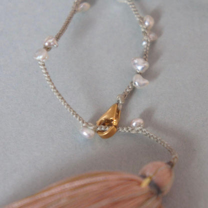 Kum Akoya pearl and Keshi pearl necklace on silk cord with tassel, total length 83 cm