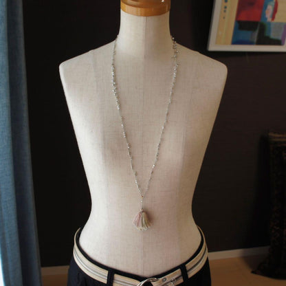 Kum Akoya pearl and Keshi pearl necklace on silk cord with tassel, total length 83 cm