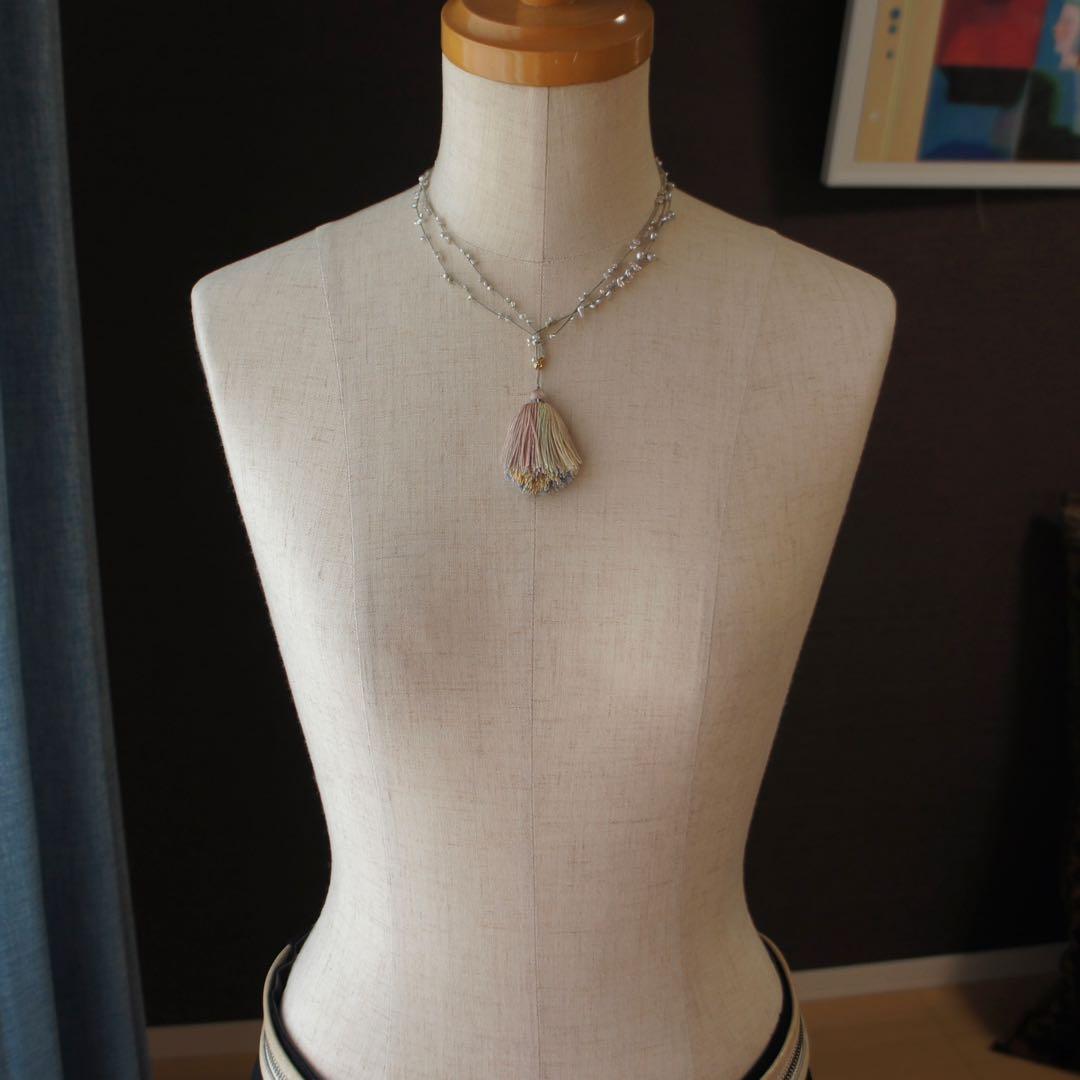 Kum Akoya pearl and Keshi pearl necklace on silk cord with tassel, total length 83 cm