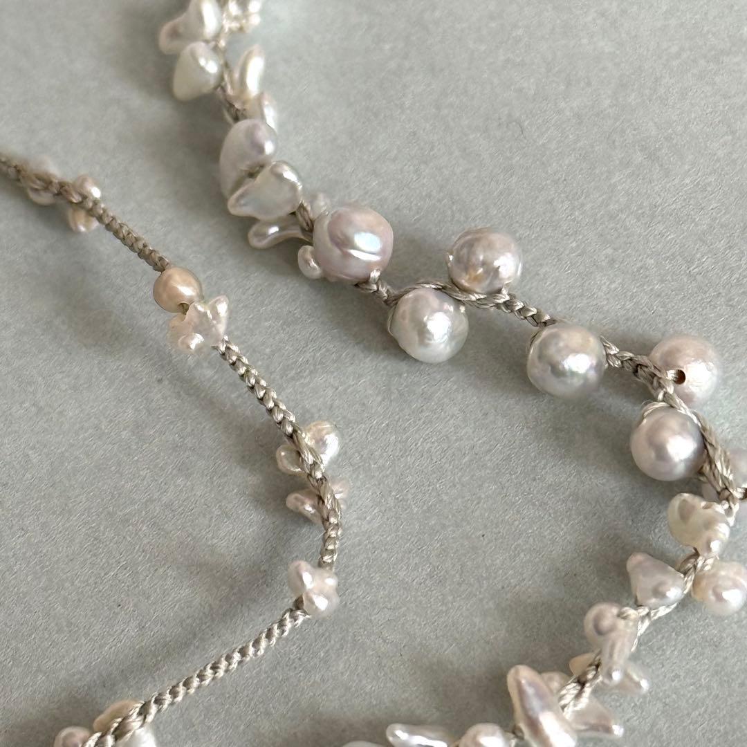 Kum Akoya pearl and Keshi pearl necklace on silk cord with tassel, total length 83 cm