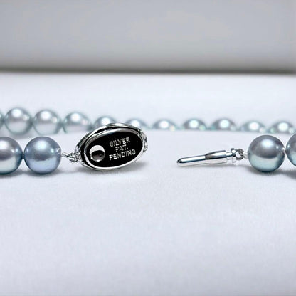 Akoya pearl necklace with silver clasp and blue grey pearls measuring 7.5-7.9mm, 43cm long