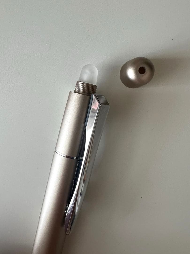 Pilot FriXion Ball Knock Biz pen in champagne gold with black 0.5mm tip and clickable design