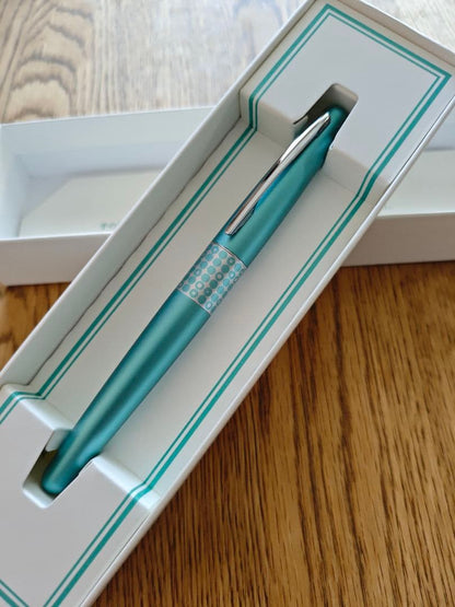 Pilot MR Retro Pop fountain pen set in turquoise blue with geometric pattern design