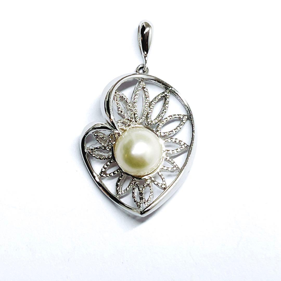 MIKIMOTO Pearl Necklace Pendant Top featuring a 7.2mm pearl set in silver with total weight 2.7g