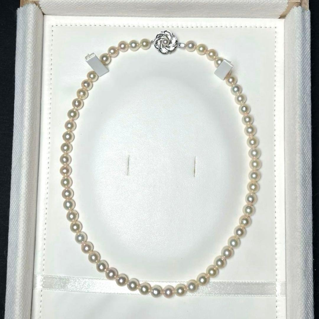 Akoya pearl necklace with 6.5-7.0mm round pearls in 42cm length, model M743