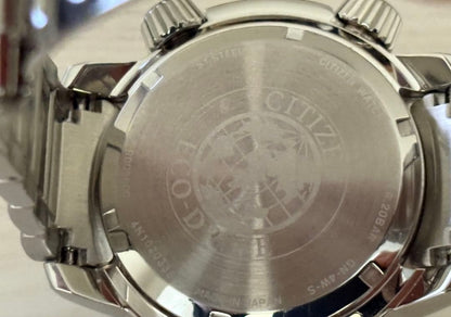 Citizen B877-R005600 Solar Men's Watch — Japanese