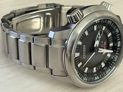 Citizen B877-R005600 Solar Men's Watch — Japanese