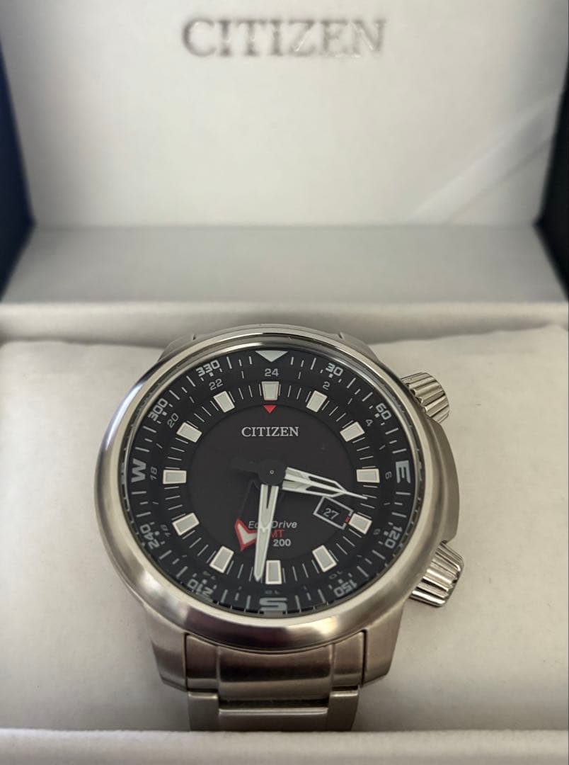 Citizen B877-R005600 Solar Men's Watch — Japanese