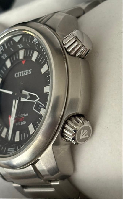 Citizen B877-R005600 Solar Men's Watch — Japanese