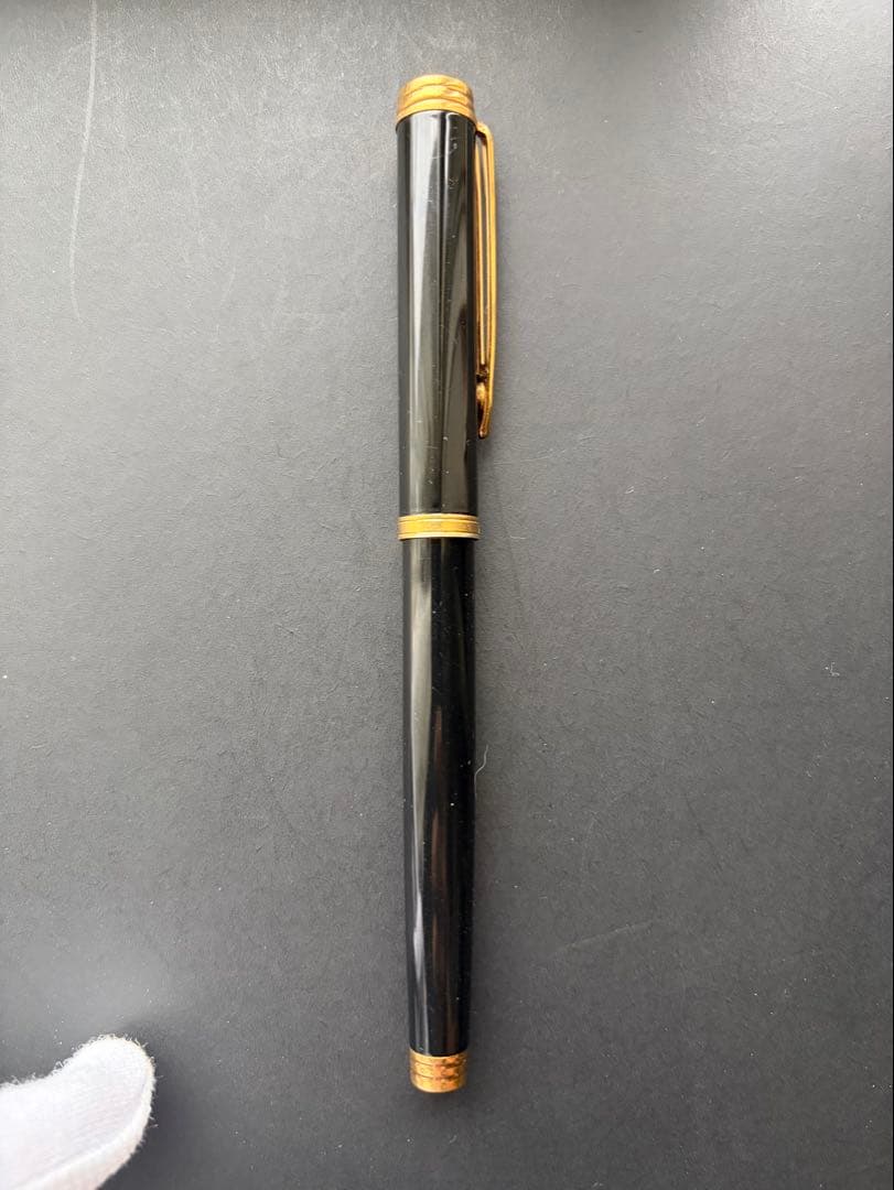 WATERMAN Fountain Pen IDEAL with 18K 750 gold nib in black and gold finish