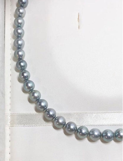 Maki Akoya pearl necklace featuring 8.0-8.5 mm pearls measuring 44 cm in length