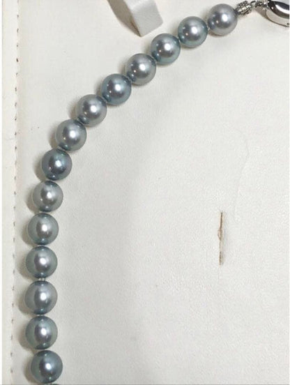 Maki Akoya pearl necklace featuring 8.0-8.5 mm pearls measuring 44 cm in length