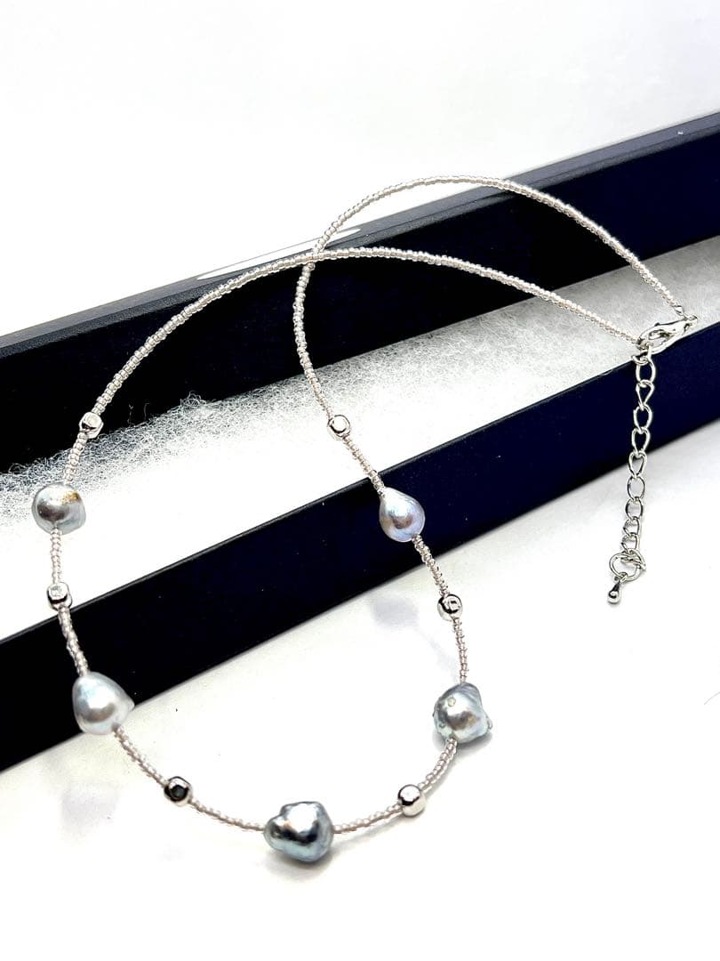 Akoya pearls blue pearl necklace 41-46 cm length with natural unbleached pearls and Venetian glass parts