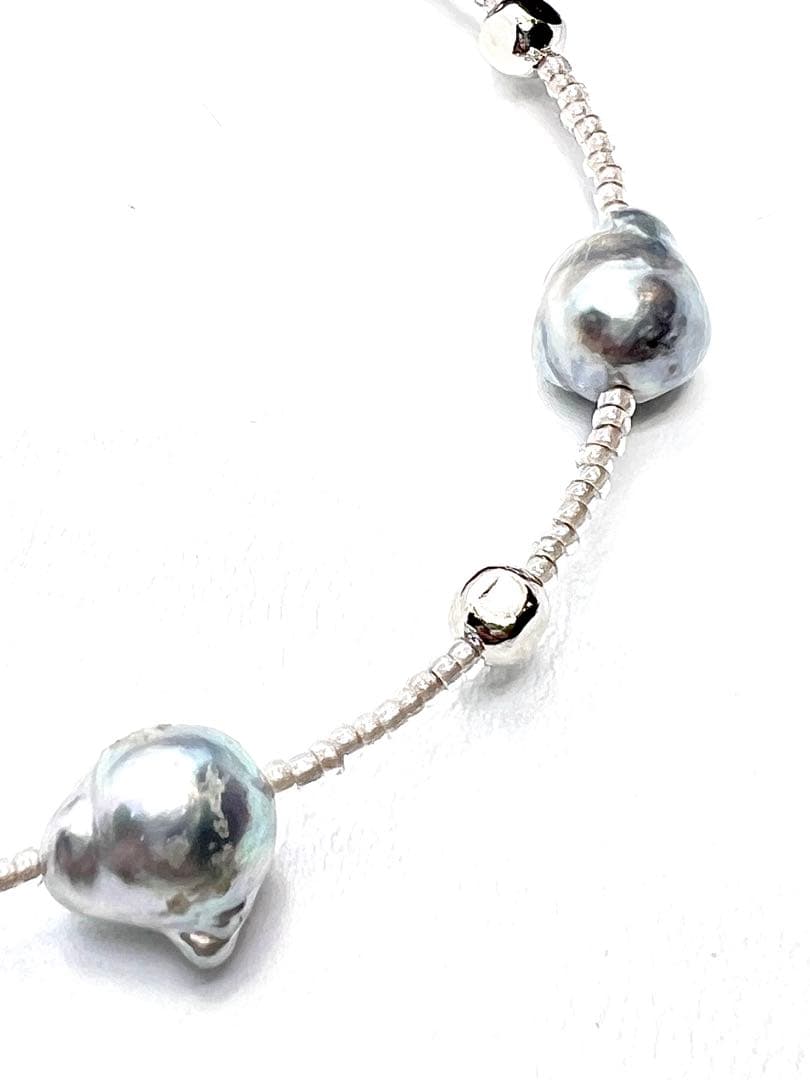 Akoya pearls blue pearl necklace 41-46 cm length with natural unbleached pearls and Venetian glass parts