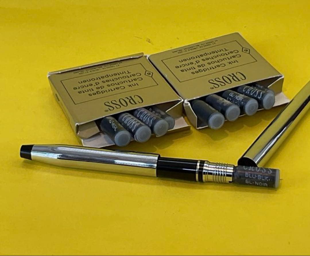 Used クロス Fountain Pen 1506 with insertion code 25M3177 S shown from the side